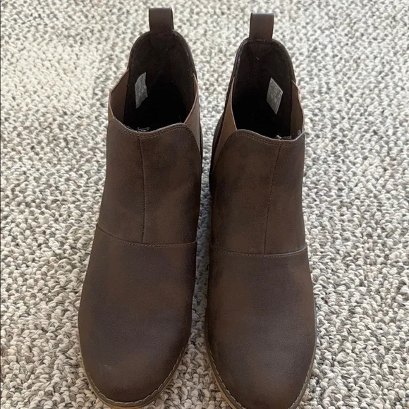 Rocket Dog Chocolate Brown Chelsea Boots - Picture 2 of 5